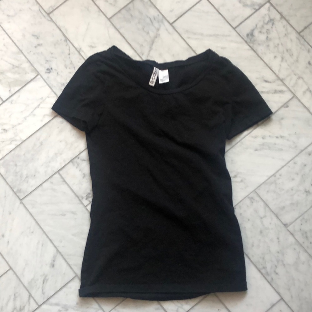 H&M divided t shirt